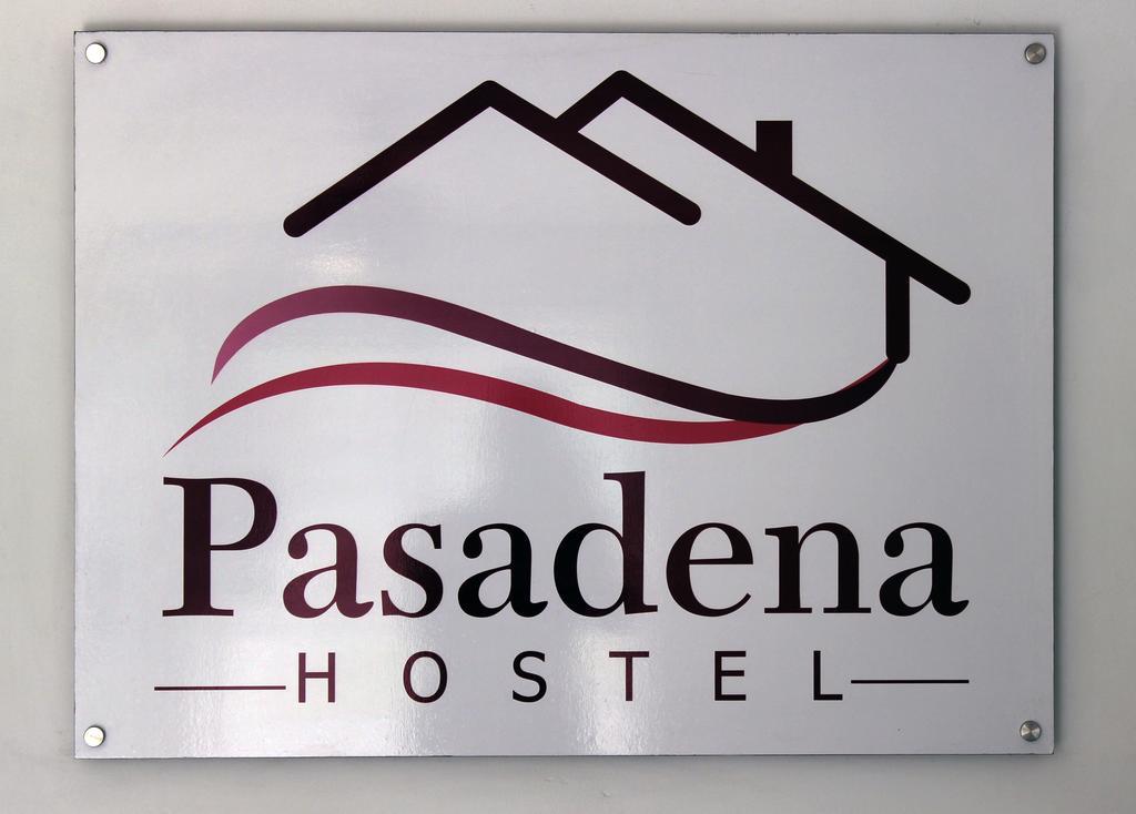 Pasadena Hostel Cali Bagian luar foto